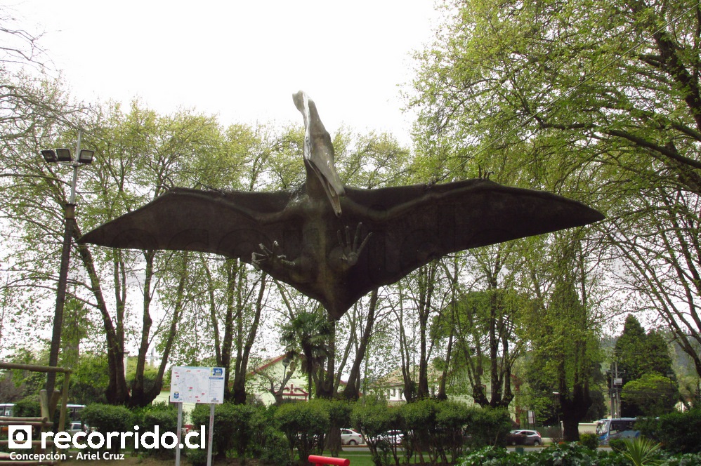 Pterodáctilo en Plaza Acevedo (Concepción)