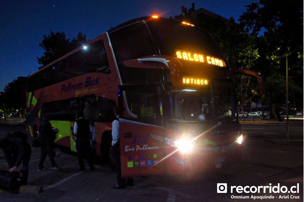 Pullman Bus en Omnium Apoquindo (Las Condes)