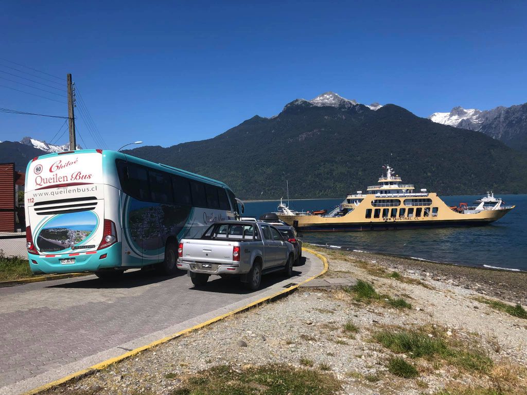 Zarpe desde Hornopirén a Caleta Gonzalo. Fotos por Turismo Queilen
