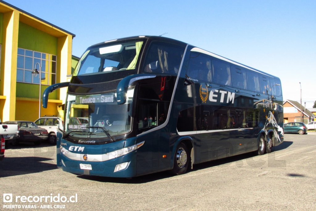 Buses ETM en el Gimnasio Fiscal de Puerto Varas